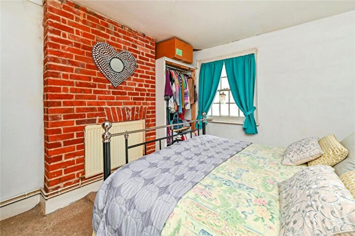 2 Bedroom Semi-Detached House For Sale In Sussex Road, Petersfield, Hampshire, GU31