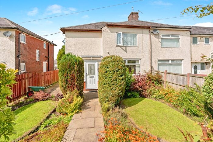 3 Bedroom End Of Terrace House For Sale In Rossetti Avenue, Burnley, Lancashire, BB11
