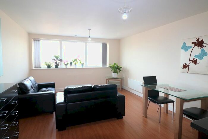2 Bedroom Flat To Rent In Sherborne Street, Birmingham, B16