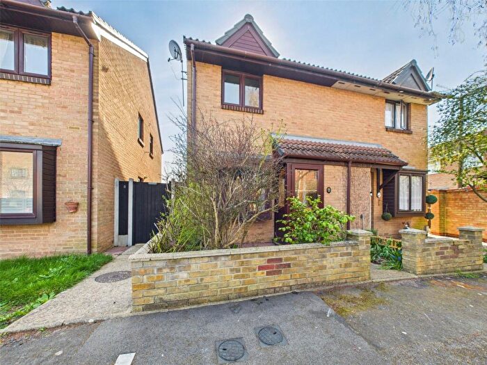 1 Bedroom Semi-Detached House To Rent In Crawford Compton Close, Hornchurch, RM12
