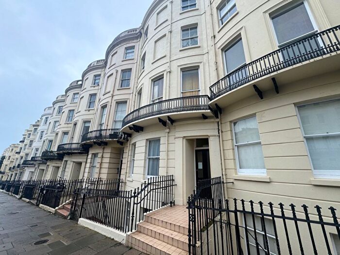 Studio To Rent In Brunswick Place, Hove, BN3