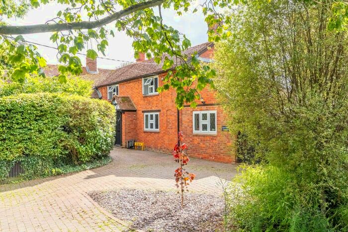 3 Bedroom Property For Sale In Ridings Way, Cublington, Leighton Buzzard, LU7