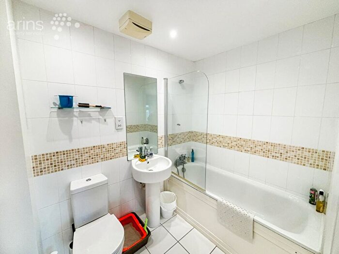 4 Bedroom Town House To Rent In Simmonds Crescent, Lower Earley, Reading, RG6