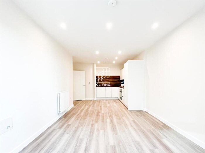 1 Bedroom Flat To Rent In Forest Road London, E17