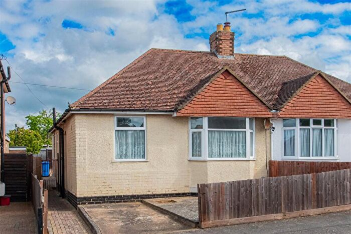 2 Bedroom Bungalow For Sale In Edward Road, Kettering, NN15