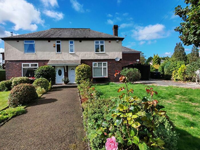 3 Bedroom Semi-Detached House For Sale In Thicknesse Avenue, Wigan, WN6