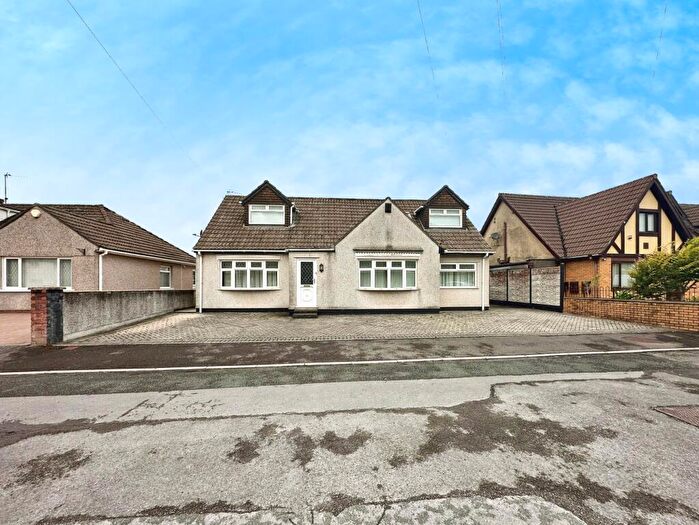 4 Bedroom Detached Bungalow For Sale In Hawthorn Drive, South Cornelly, CF33