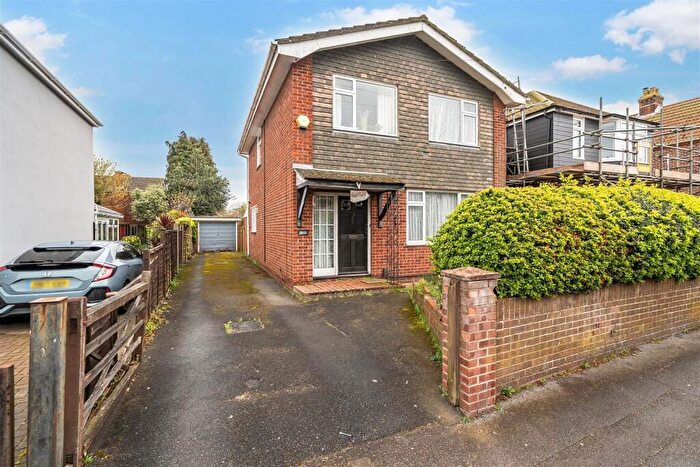 3 Bedroom Detached House For Sale In Palmyra Road, Gosport, PO12