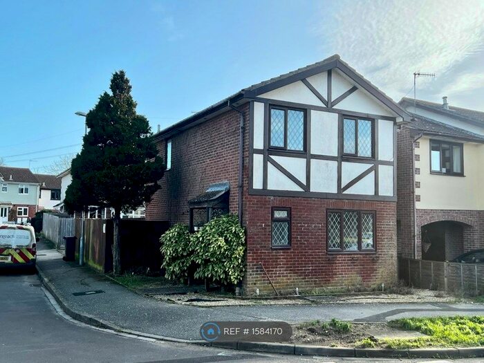 3 Bedroom Detached House To Rent In Brambling Close, Weymouth, DT3