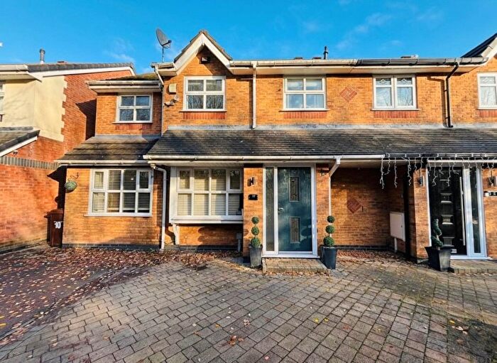 4 Bedroom Semi Detached House For Sale In Hickory Grove, Melling, L31