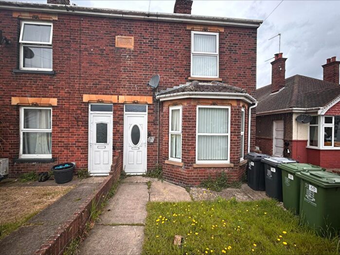 3 Bedroom Semi-Detached House For Sale In Yarmouth Road, Caister-On-Sea, Great Yarmouth, NR30