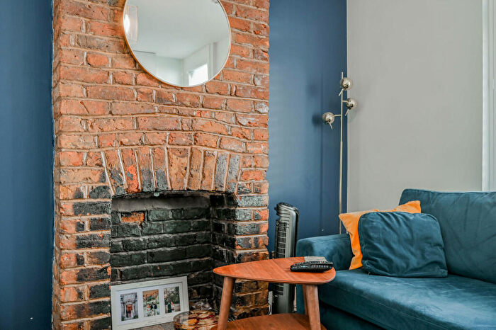 2 Bedroom Terraced House For Sale In Garfield Road, Plaistow, London, E13