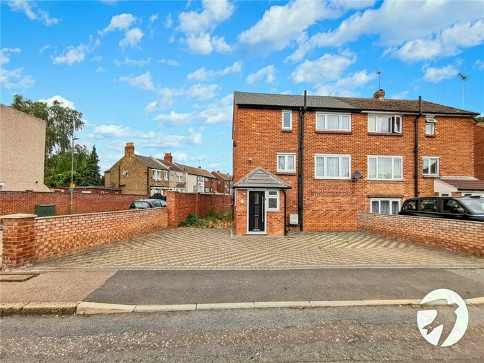 3 Bedroom House To Rent In Caldy Road, Belvedere, DA17