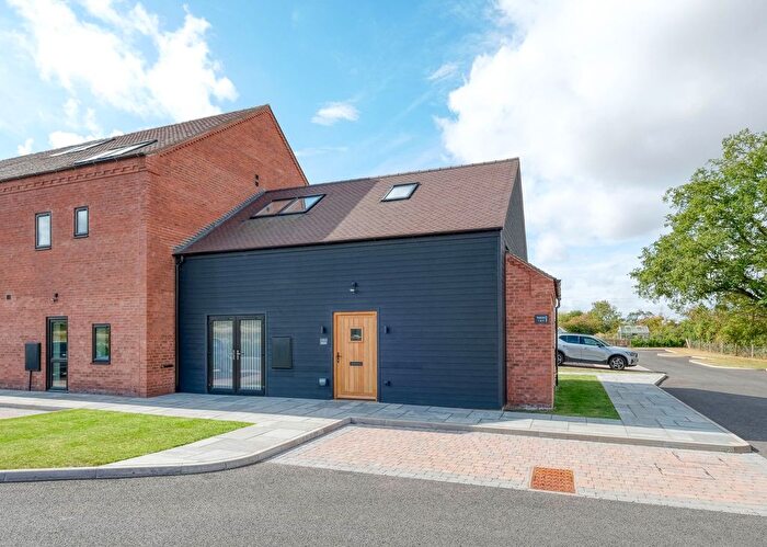 1 Bedroom Flat For Sale In Droitwich Road, Bradley Green, B96