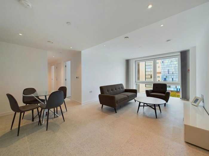 2 Bedroom Flat To Rent In Cendal Crescent, Shadwell, London &# Bed Flat, E1