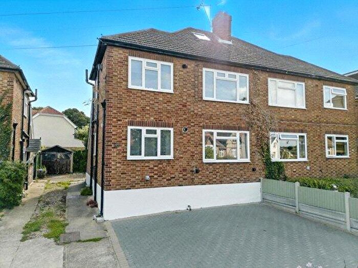 2 Bedroom Maisonette For Sale In Rose Valley, Brentwood, Essex, CM14