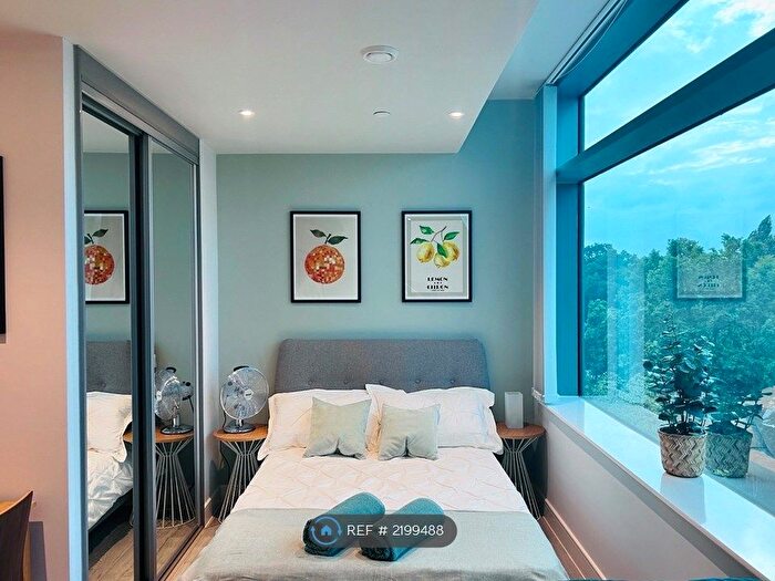 Studio To Rent In Wokingham Road, Bracknell, RG42