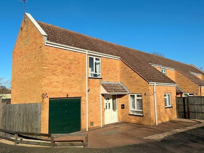 3 Bedroom End Of Terrace House For Sale In Hungate Road, Denton, NG32