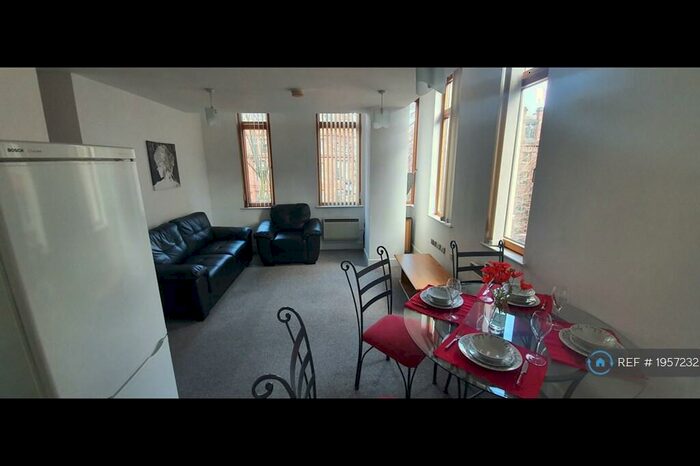 2 Bedroom Flat To Rent In Chatsworth House, Manchester, M1