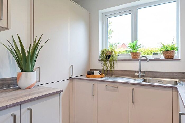 2 Bedroom Bungalow For Sale In Glebe Road, Queniborough, Leicester, LE7