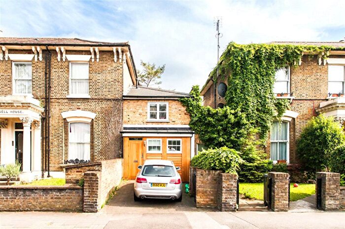 2 Bedroom Detached House For Sale In Victoria Park Road, South Hackney, London, E9