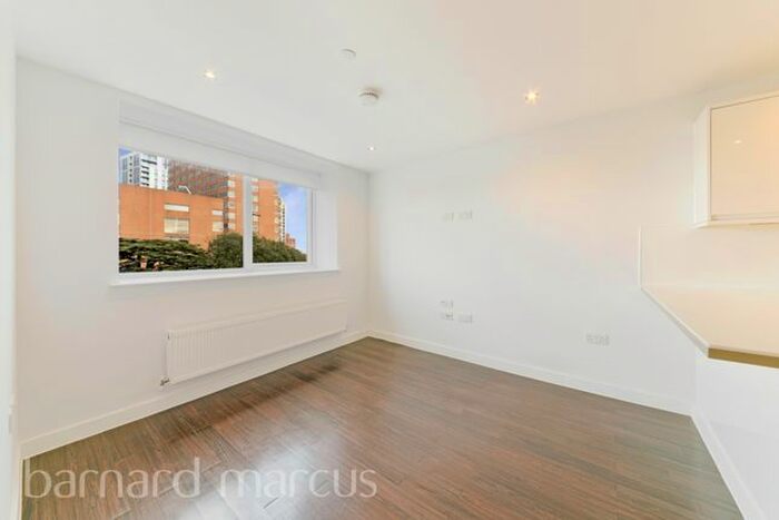 2 Bedroom Flat To Rent In Wellesley Road, Sutton, SM2