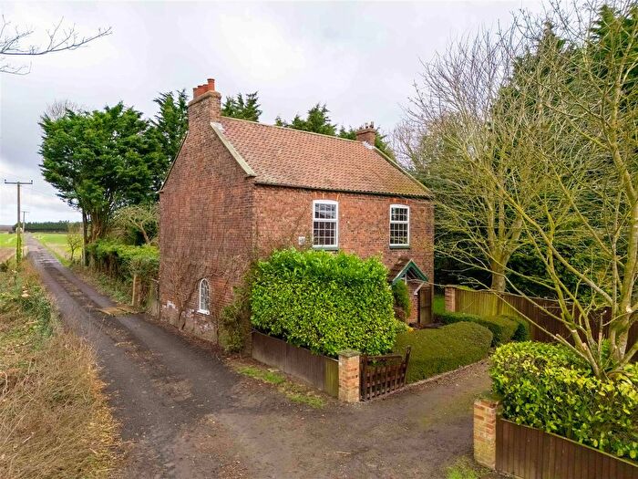 3 Bedroom Detached House For Sale In Tadcaster, LS24
