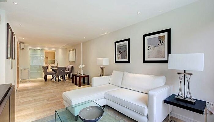 2 Bedroom Flat To Rent In Young Street, London, W8