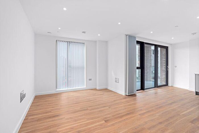 2 Bedroom Flat To Rent In Arber House, The Hyde, London, NW9