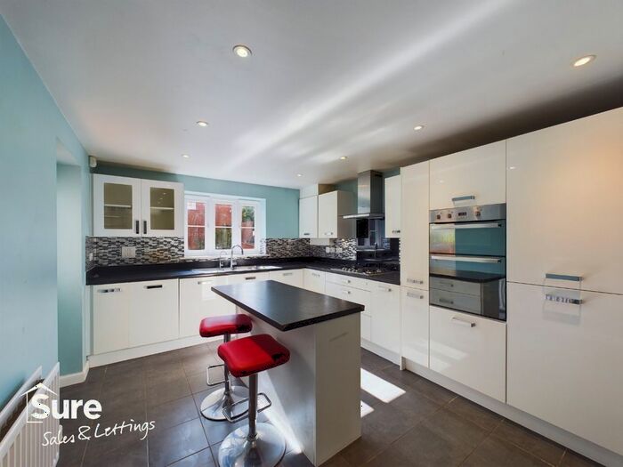 4 Bedroom Detached House To Rent In Harrier Close, Hemel Hempstead, Hertfordshire, HP3