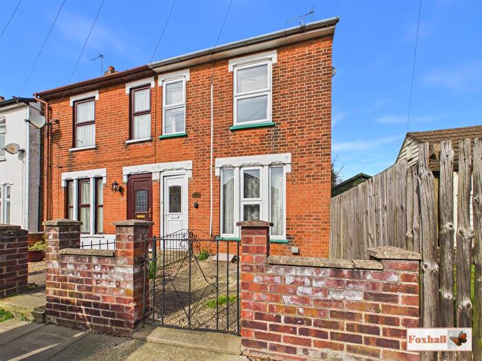 3 Bedroom Semi Detached House For Sale In Hutland Road, Ipswich, IP4