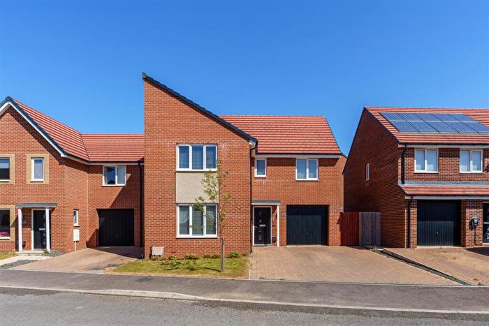 4 Bedroom Detached House To Rent In Bramble Way, Great Park, NE13