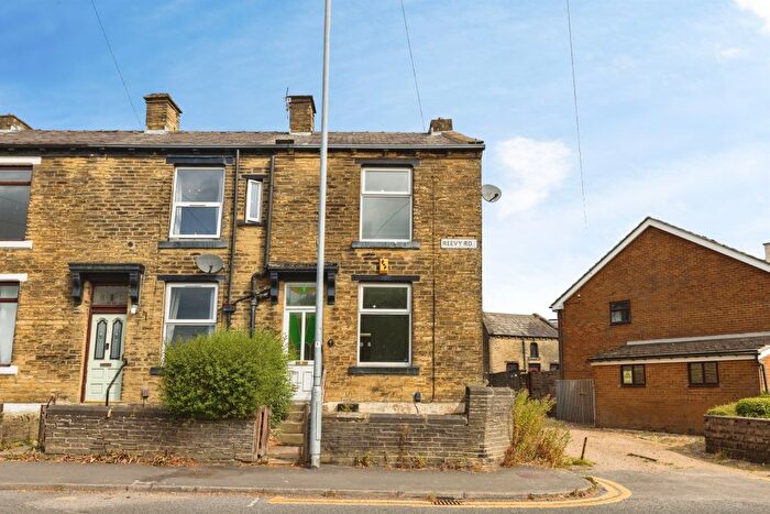 2 Bedroom End Of Terrace House For Sale In Reevy Road, Bradford, BD6