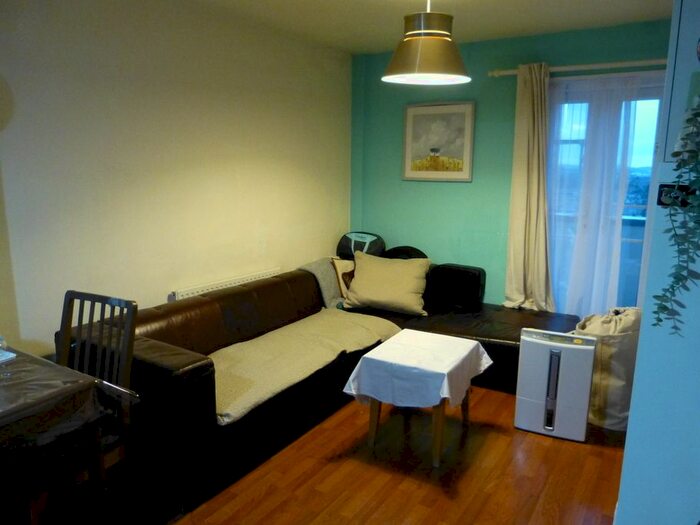 2 Bedroom Flat To Rent In Finchley Road, London, NW11