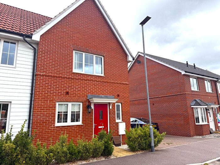 2 Bedroom Semi-Detached House To Rent In Larch Way, Red Lodge, Suffolk, IP28