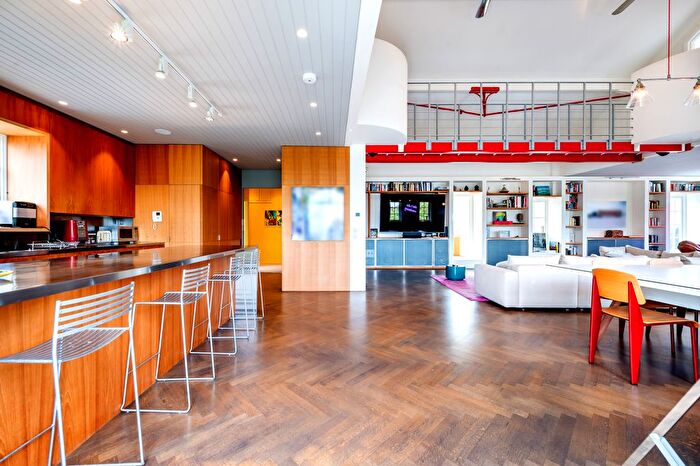 3 Bedroom Flat To Rent In Old Library Apartments, London, SW11