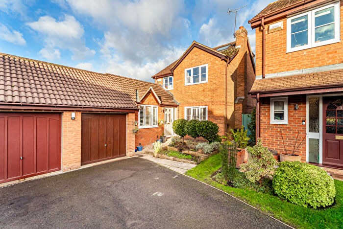 5 Bedroom Detached House For Sale In Bewdley Close, Harpenden, Hertfordshire, AL5