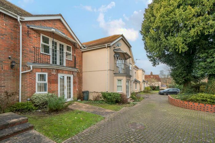 2 Bedroom Flat To Rent In Wallingford Street, Wantage, OX12