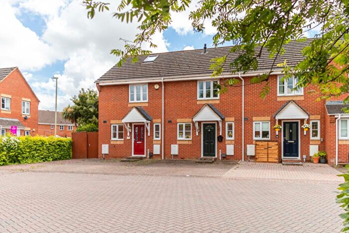 2 Bedroom Terraced House For Sale In Winton Road, Swindon, Wiltshire, SN3