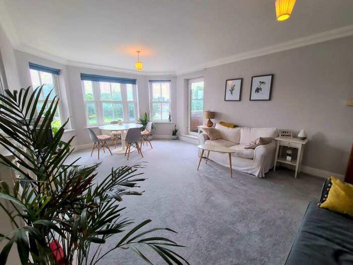2 Bedroom Flat To Rent In Grand Regency Heights, Ascot, Berkshire, SL5