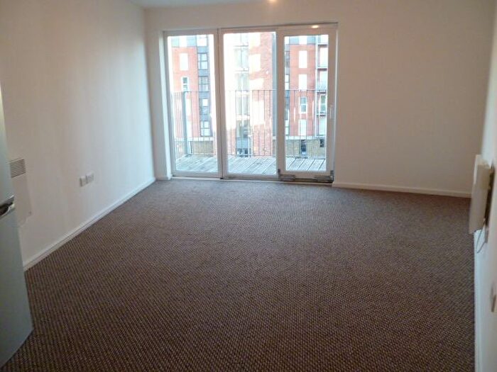 2 Bedroom Flat To Rent In Stillwater Drive, Manchester, M11