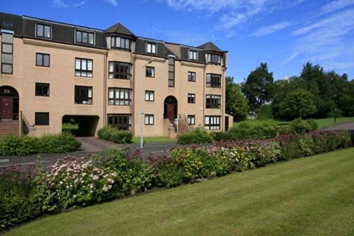 1 Bedroom Flat To Rent In Well Located Bed @ Hughenden Lane, G12