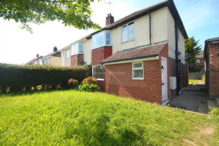 6 Bedroom Semi-Detached House To Rent In Hartland Road, Reading, RG2