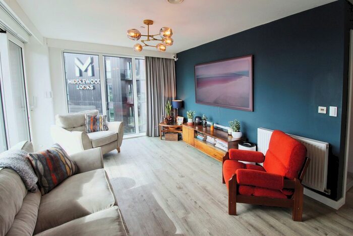 2 Bedroom Flat To Rent In Lockgate Square, Salford, M5