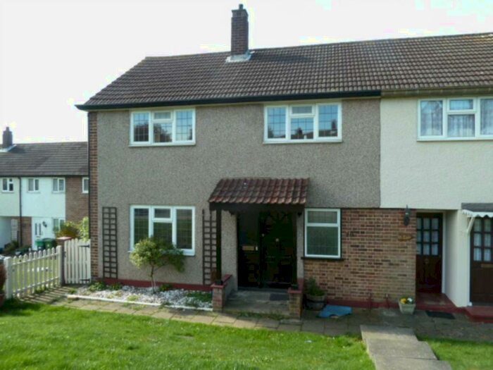 4 Bedroom House To Rent In Ashwood Road, Potters Bar, EN6