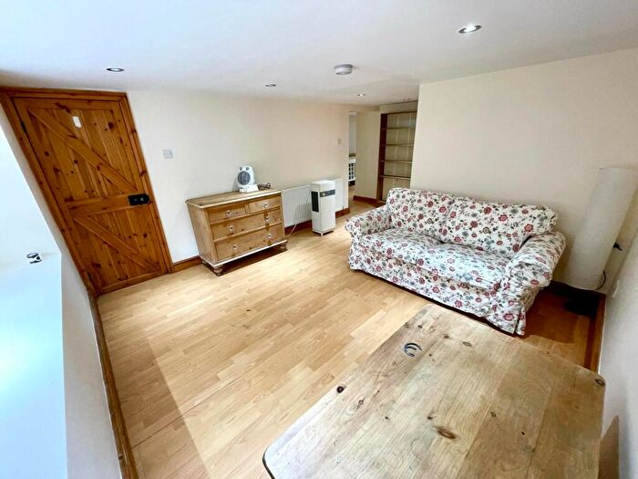 1 Bedroom Flat To Rent In Chandos Road South, Chorlton, M21