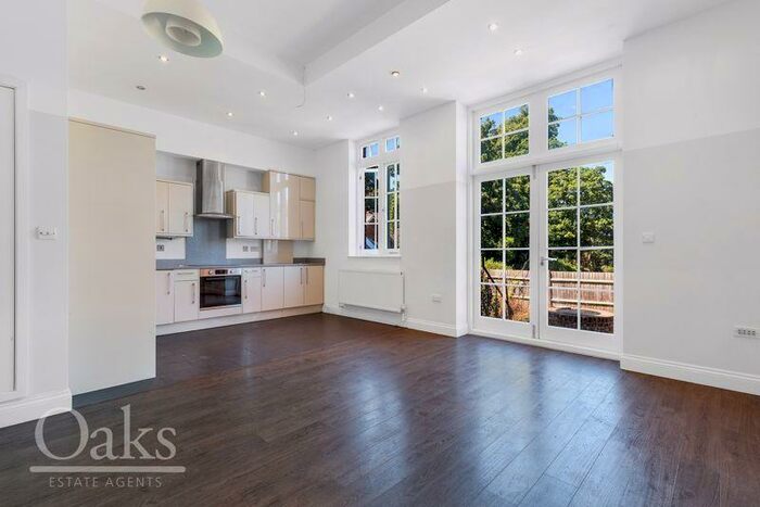 2 Bedroom Flat To Rent In Coombe Road, Croydon, CR0