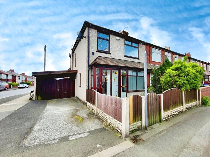 3 Bedroom End Of Terrace House To Rent In Hyde Road, Denton, Manchester, M34