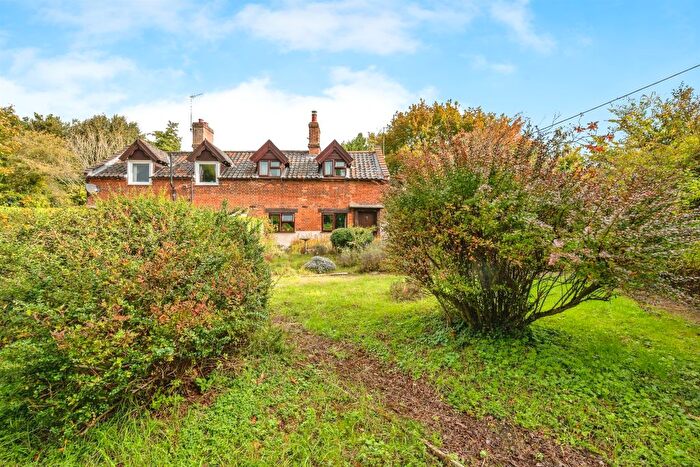 2 Bedroom Cottage For Sale In Dereham Road, Bawdeswell, Dereham, NR20