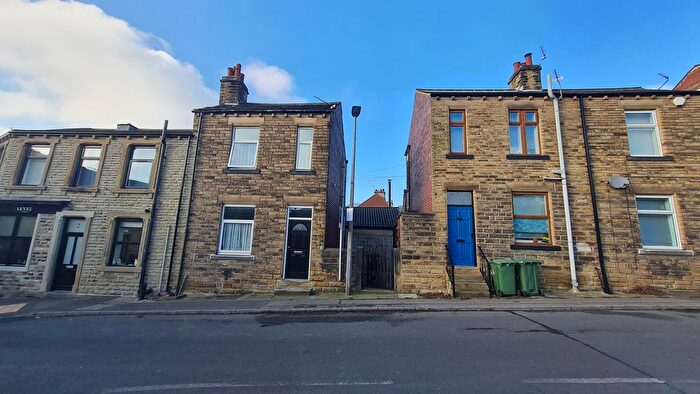 2 Bedroom End Of Terrace House To Rent In Church Street, Birstall, Batley, WF17